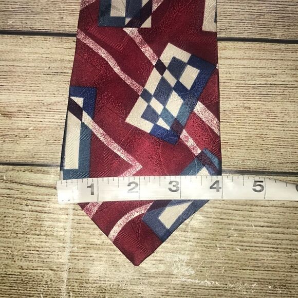 Oscar de la Renta Couture Geometric Silk Tie - Picture 6 of 6